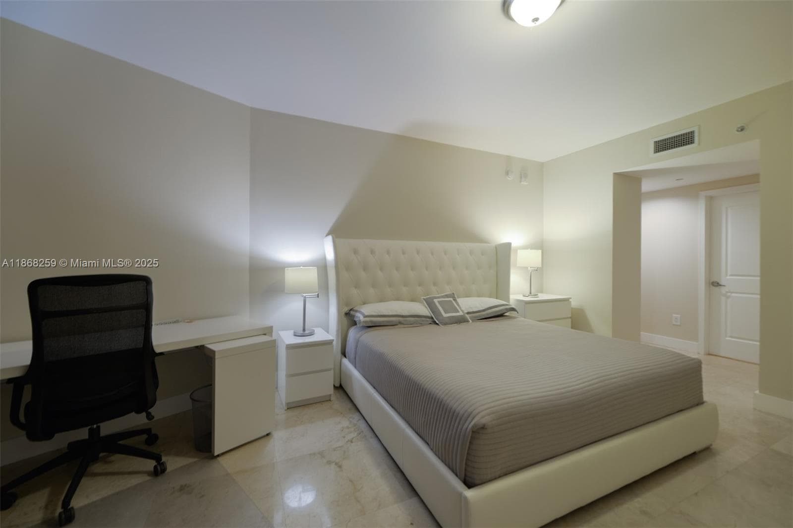 3101 Ocean Dr 404 photo 18