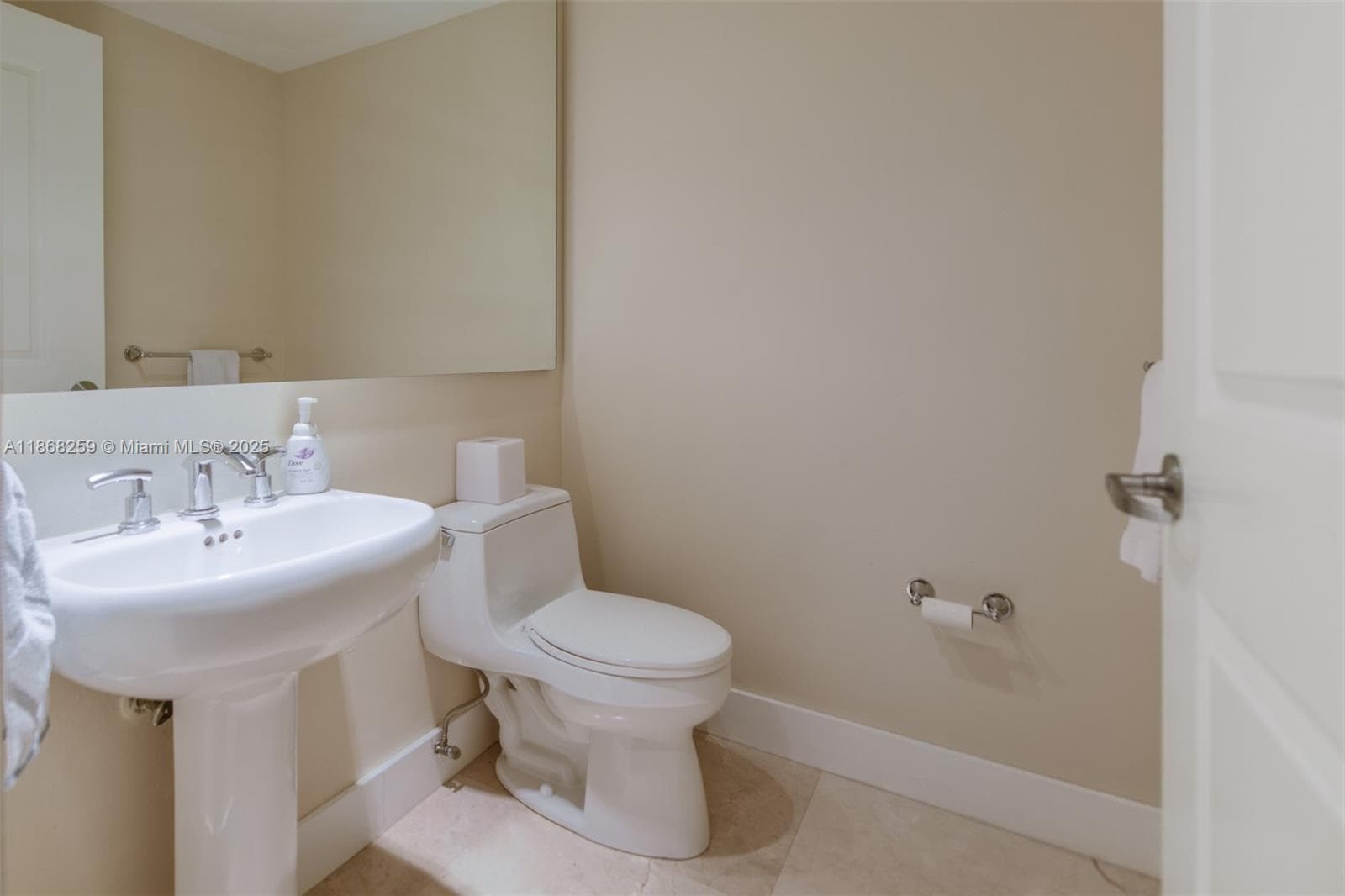 3101 Ocean Dr 404 photo 15