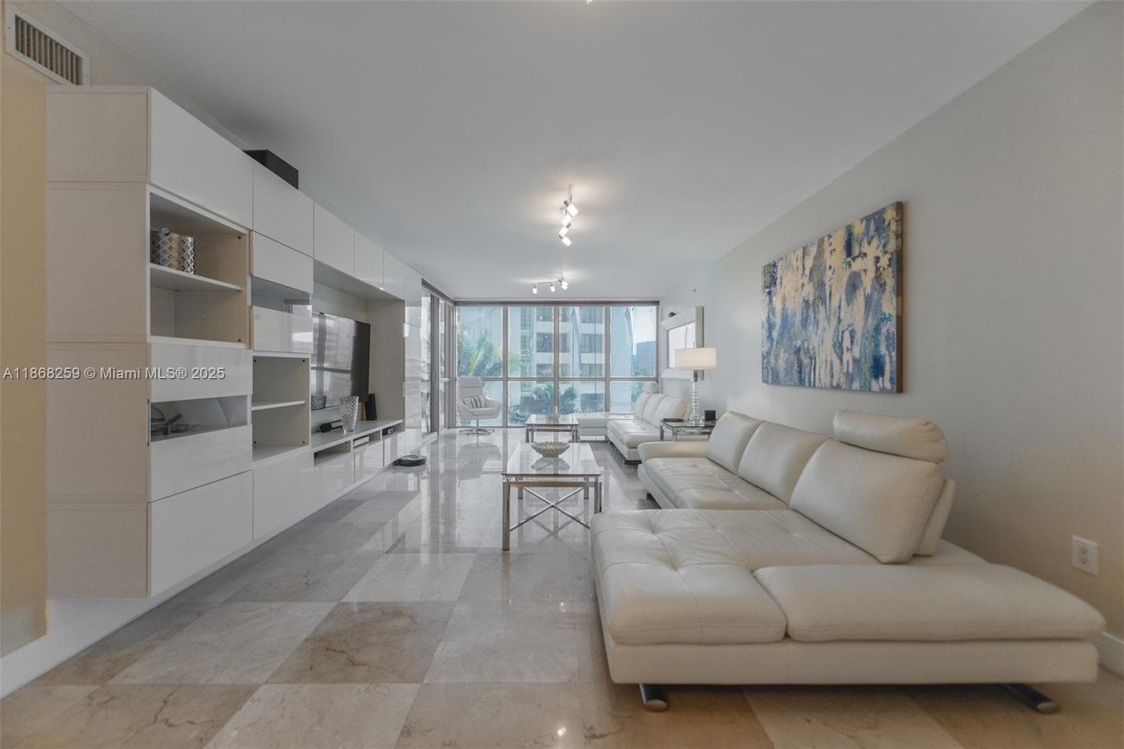3101 Ocean Dr 4