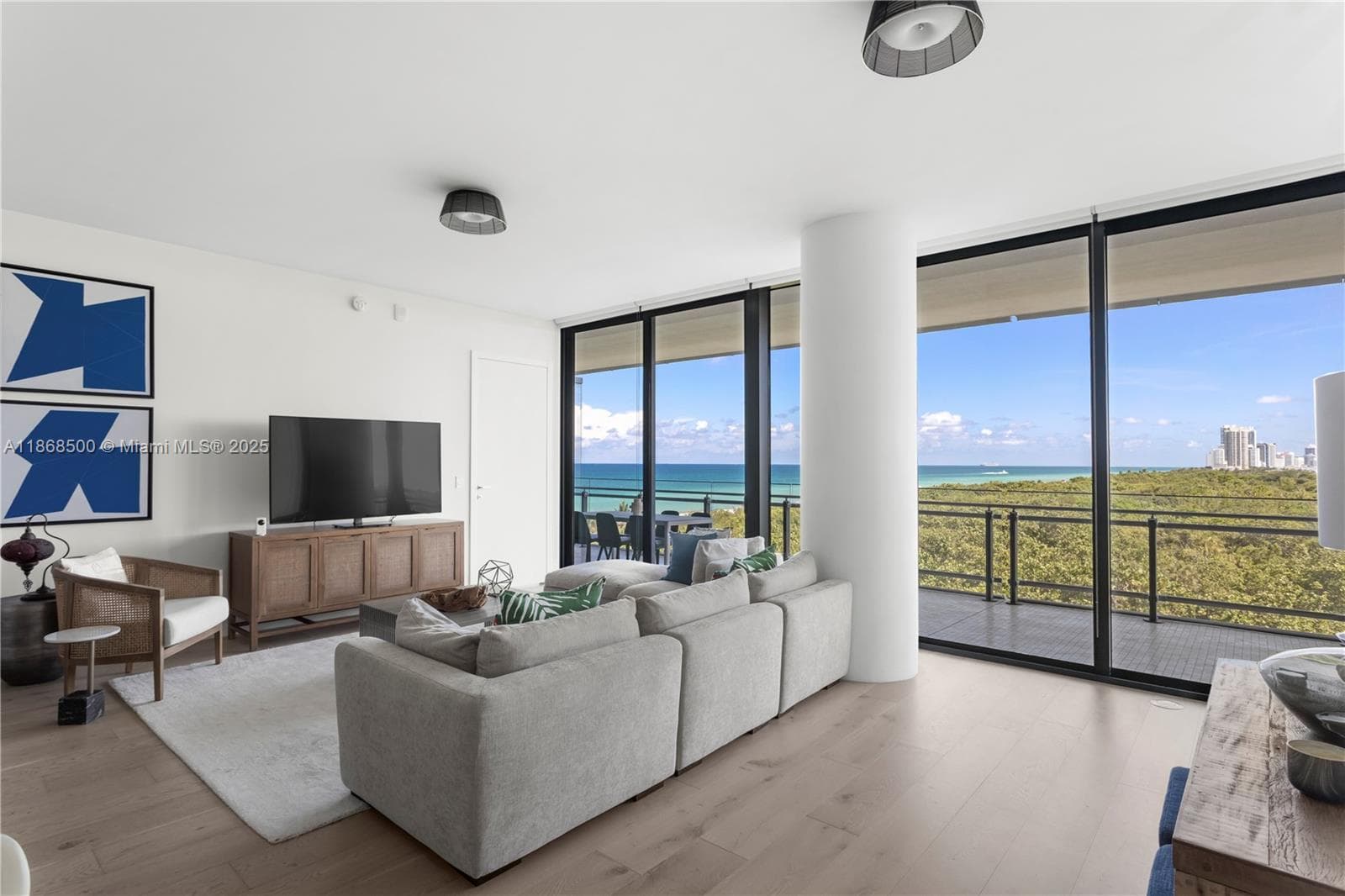 8701 Collins Ave 604 photo 10