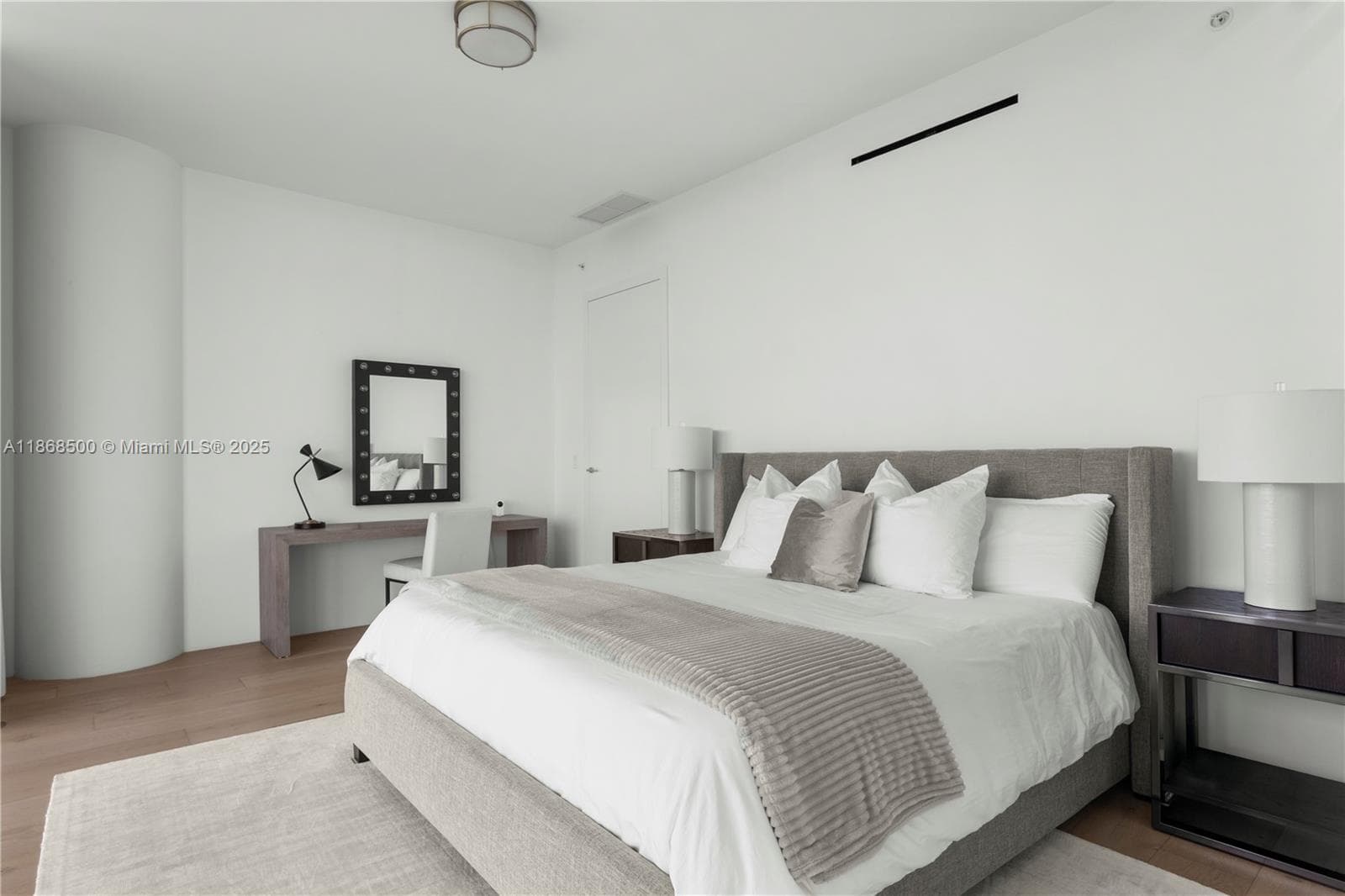 8701 Collins Ave 604 photo 14