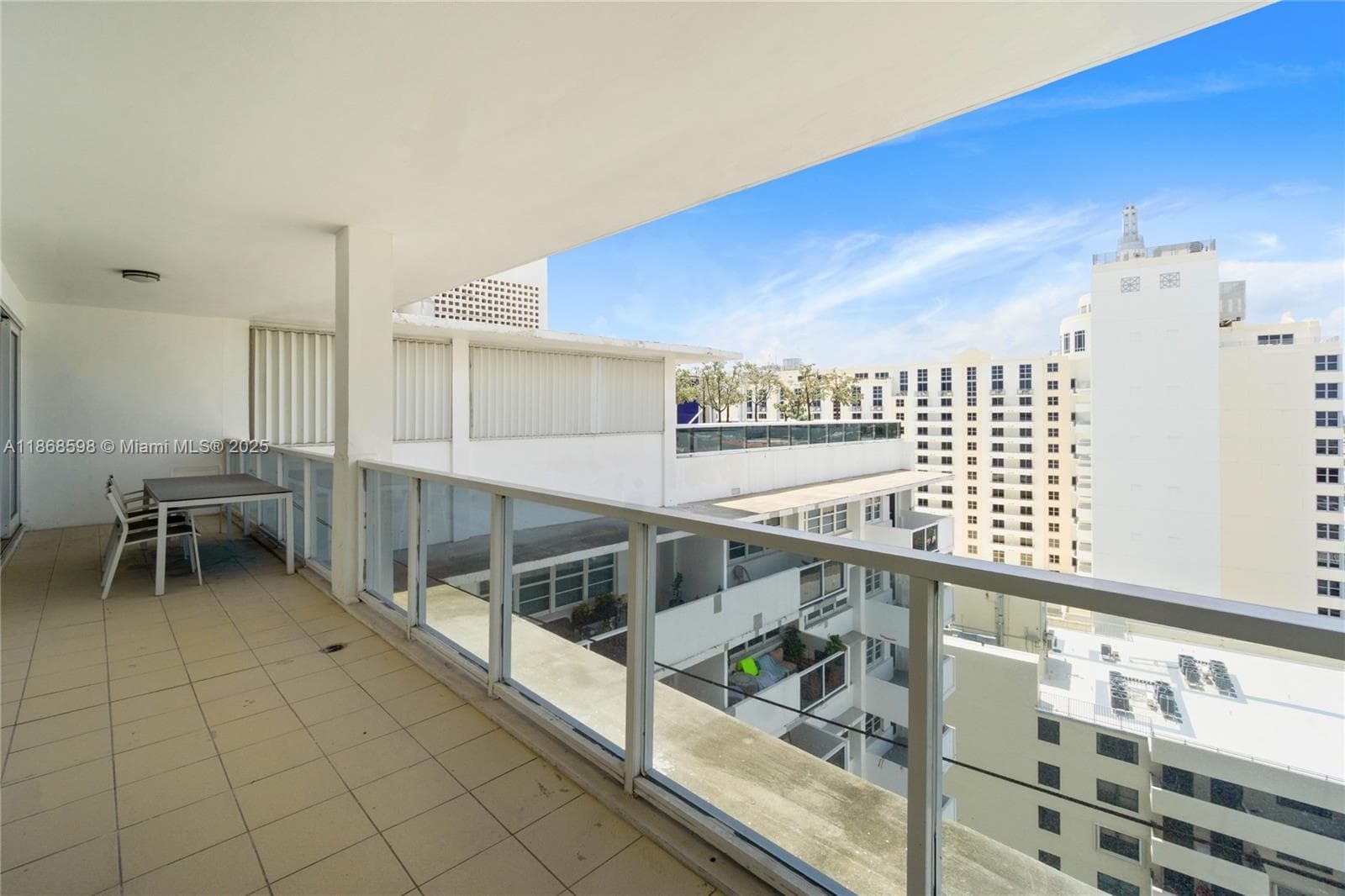 100 Lincoln Rd PH14 photo 3