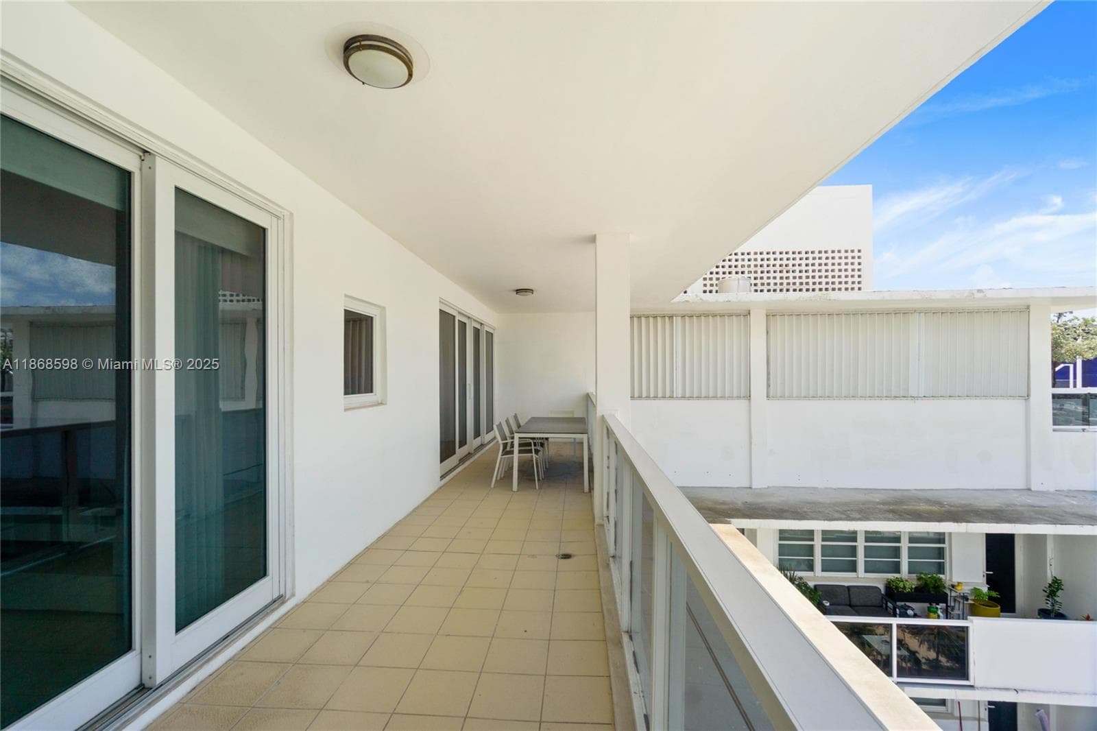 100 Lincoln Rd PH14 photo 4