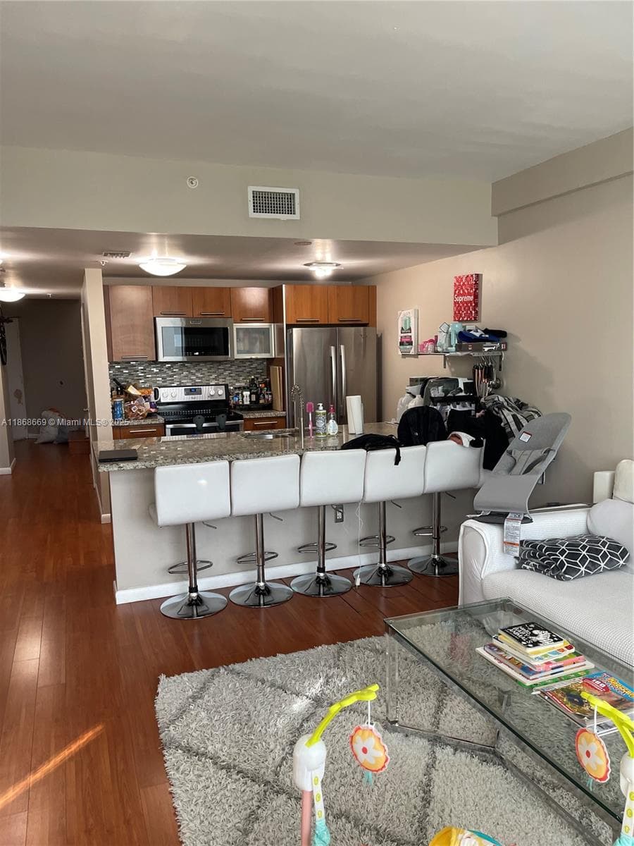 3000 NE 188th St 706 photo 18