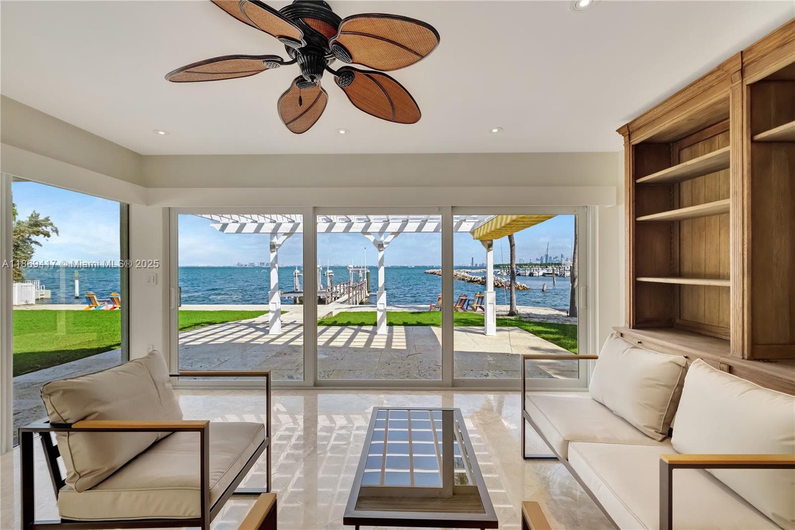 200 Harbor Dr photo 14
