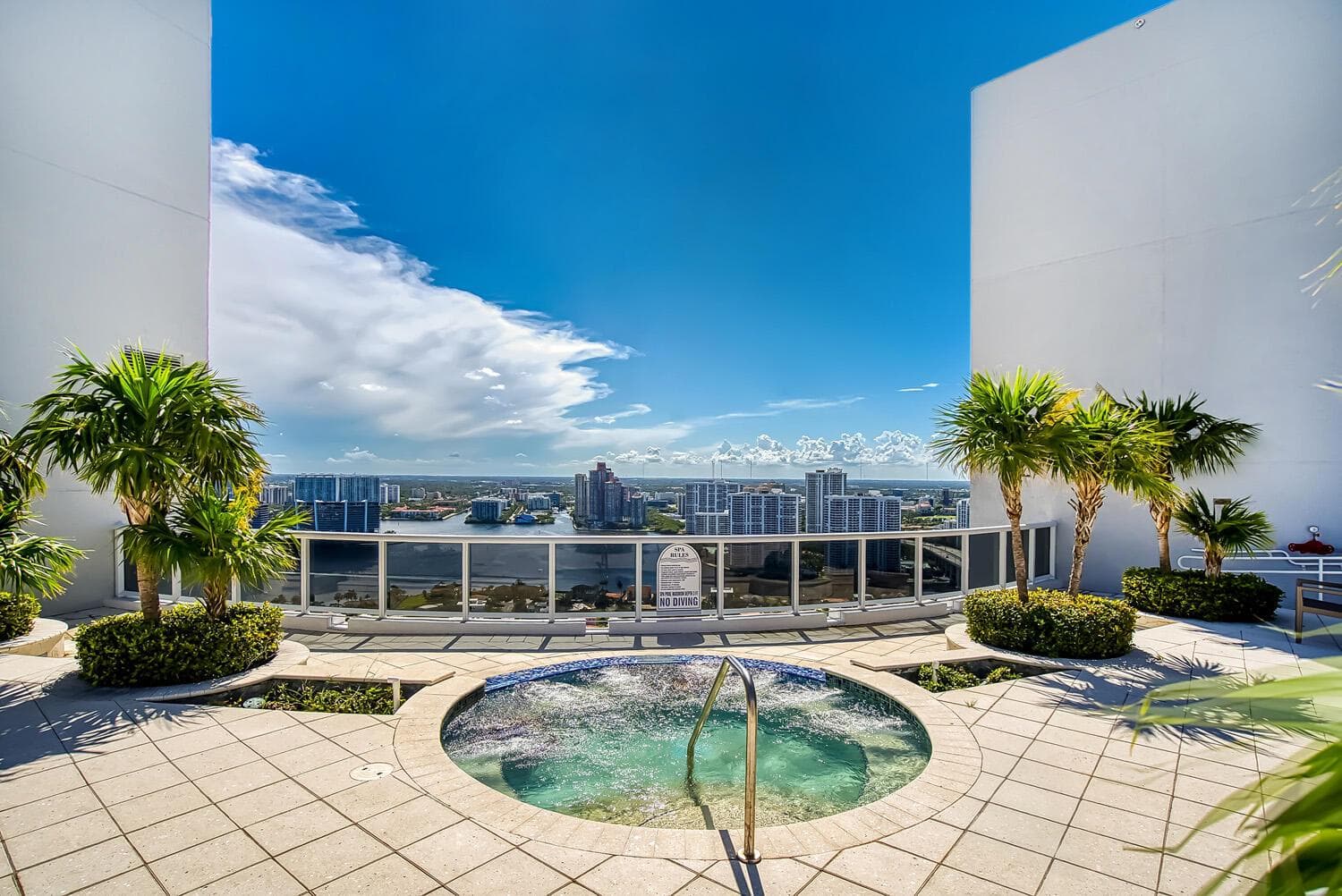 18911 Collins Avenue 506 On 5th Floor photo 5