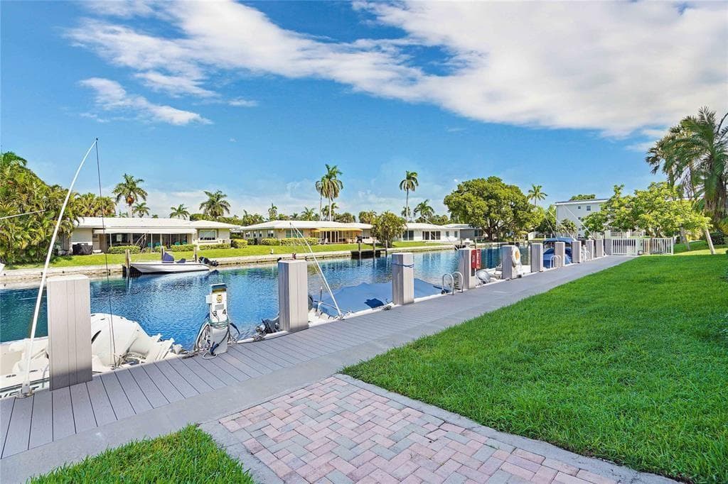 1461 S Ocean Boulevard 211 photo 6