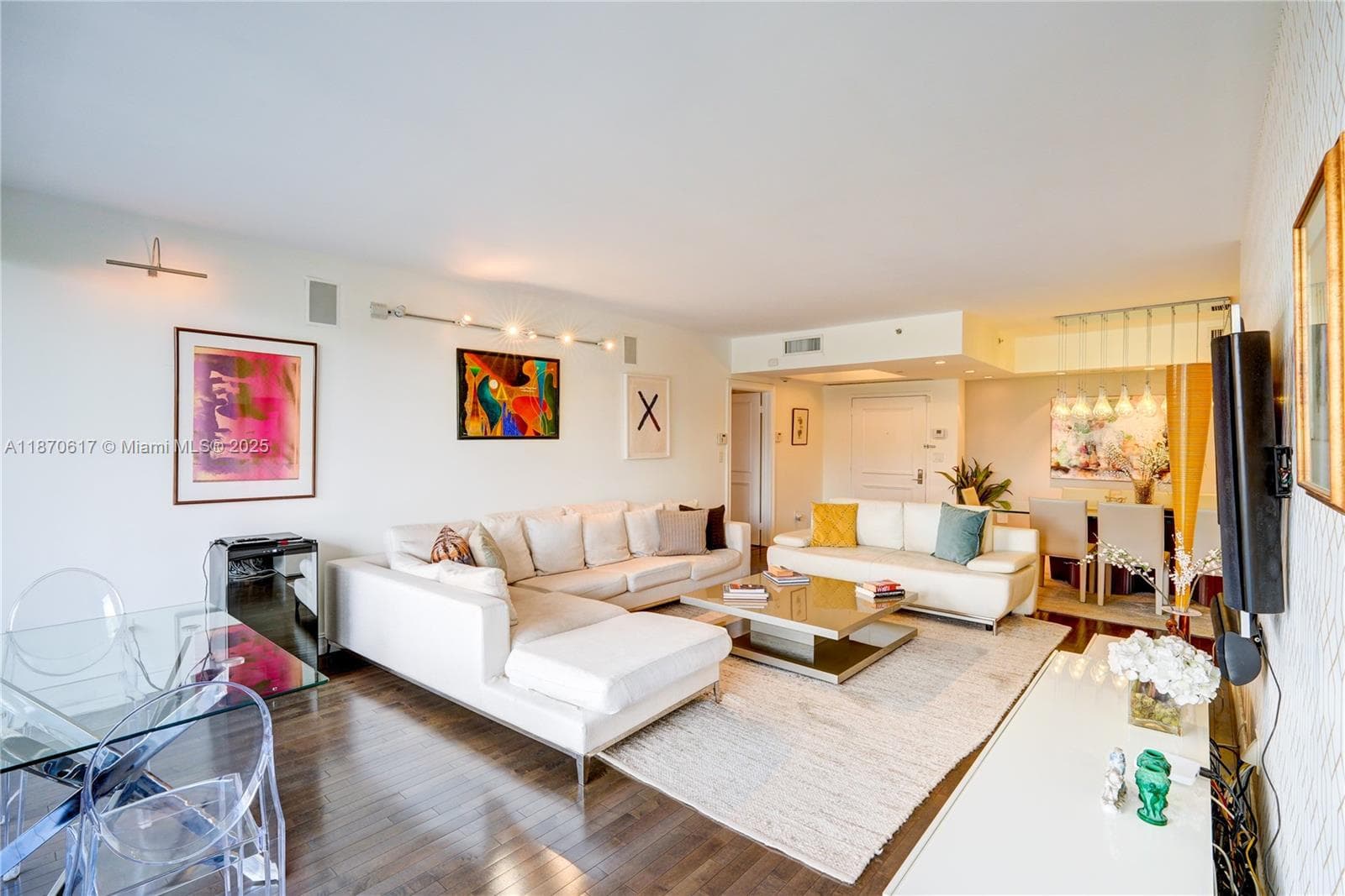 2000 Island Blvd #710 3