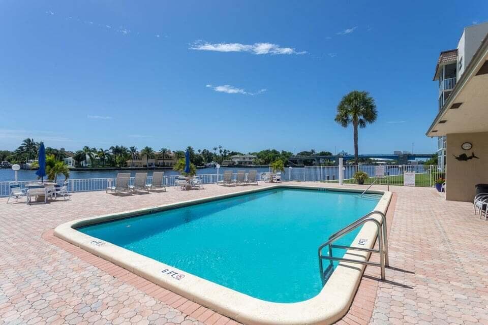 650 Snug Harbor Drive G310 photo 4