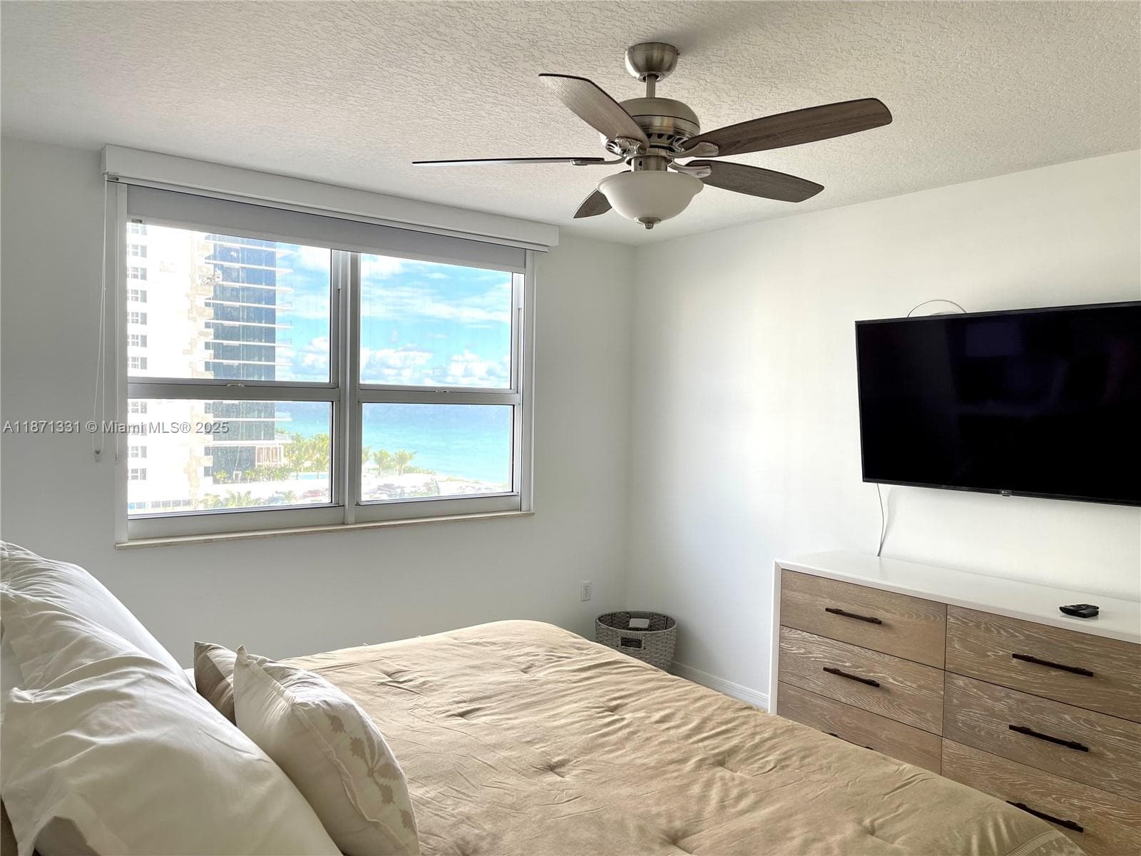 2080 Ocean Dr 604 photo 12
