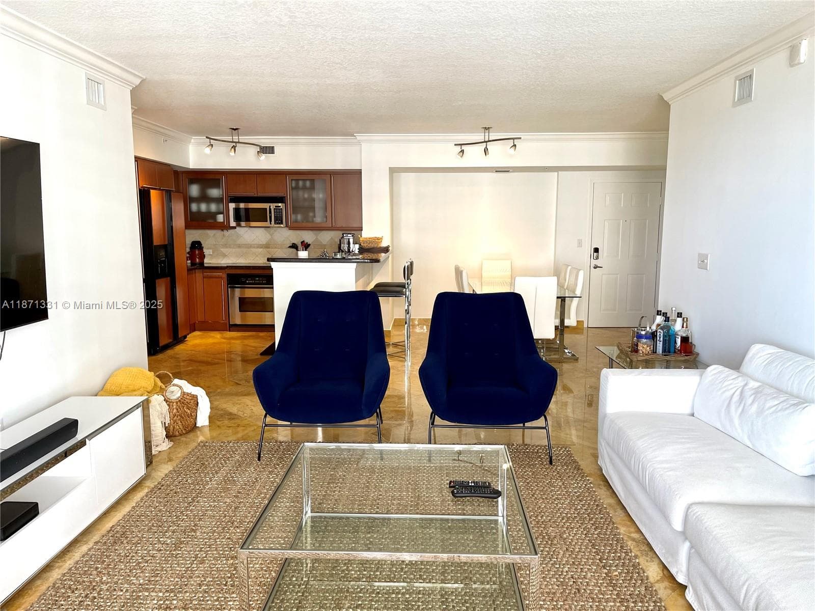 2080 Ocean Dr 604 photo 7