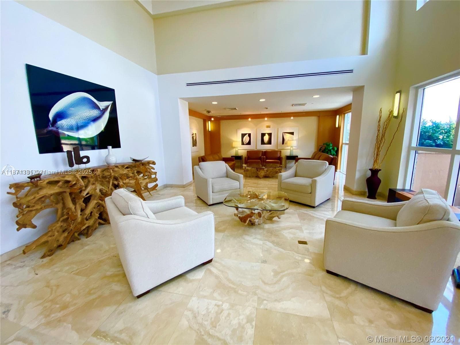 2080 Ocean Dr 5