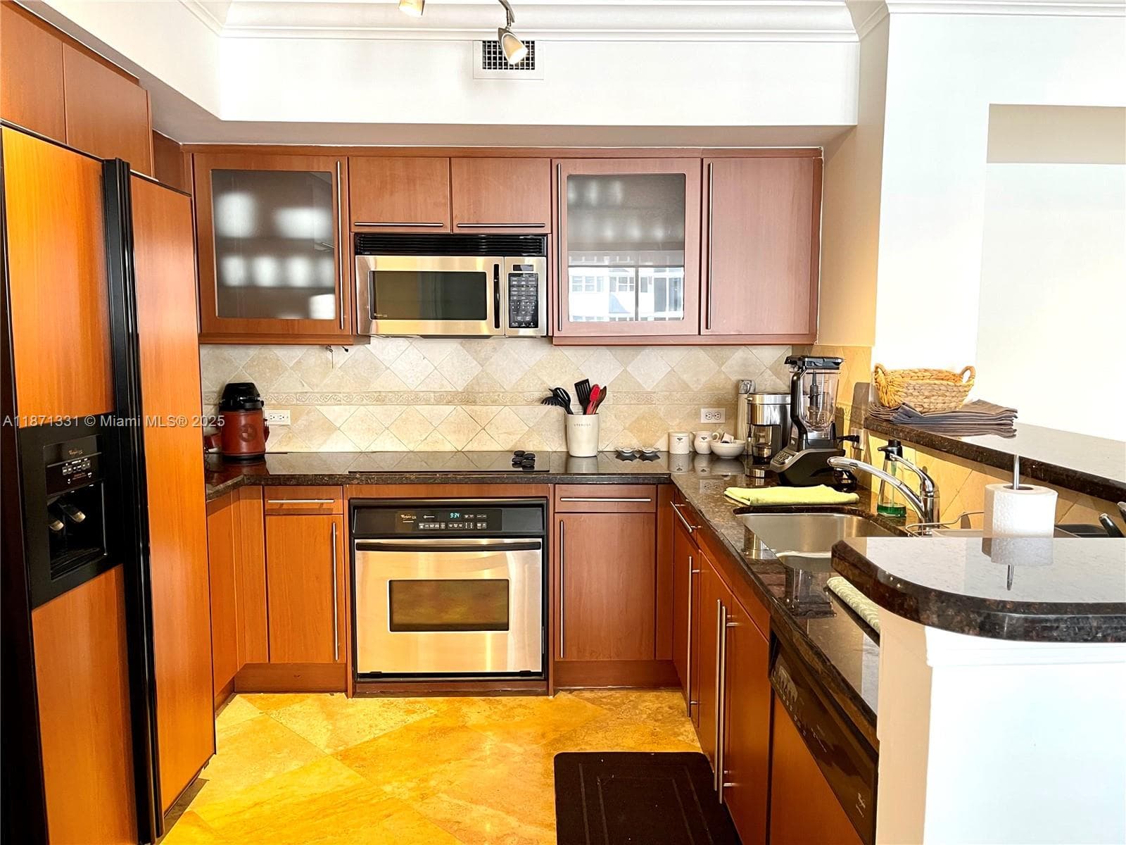 2080 Ocean Dr 604 photo 9