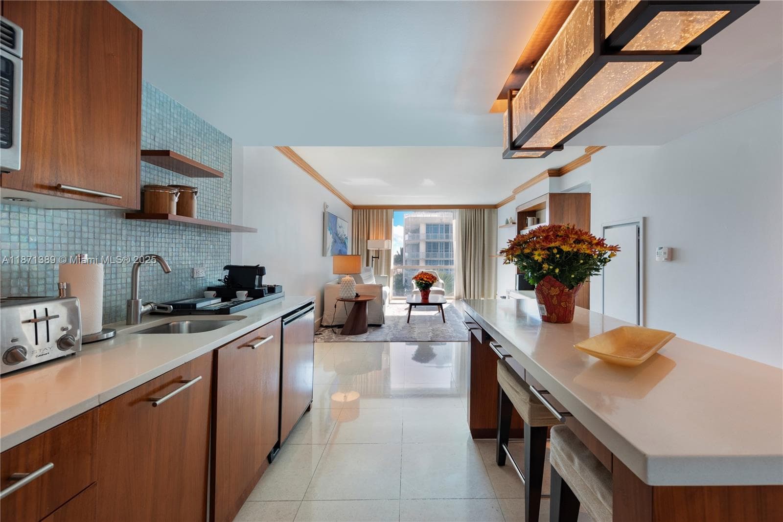 6801 Collins Ave 418 (deed 407) photo 3