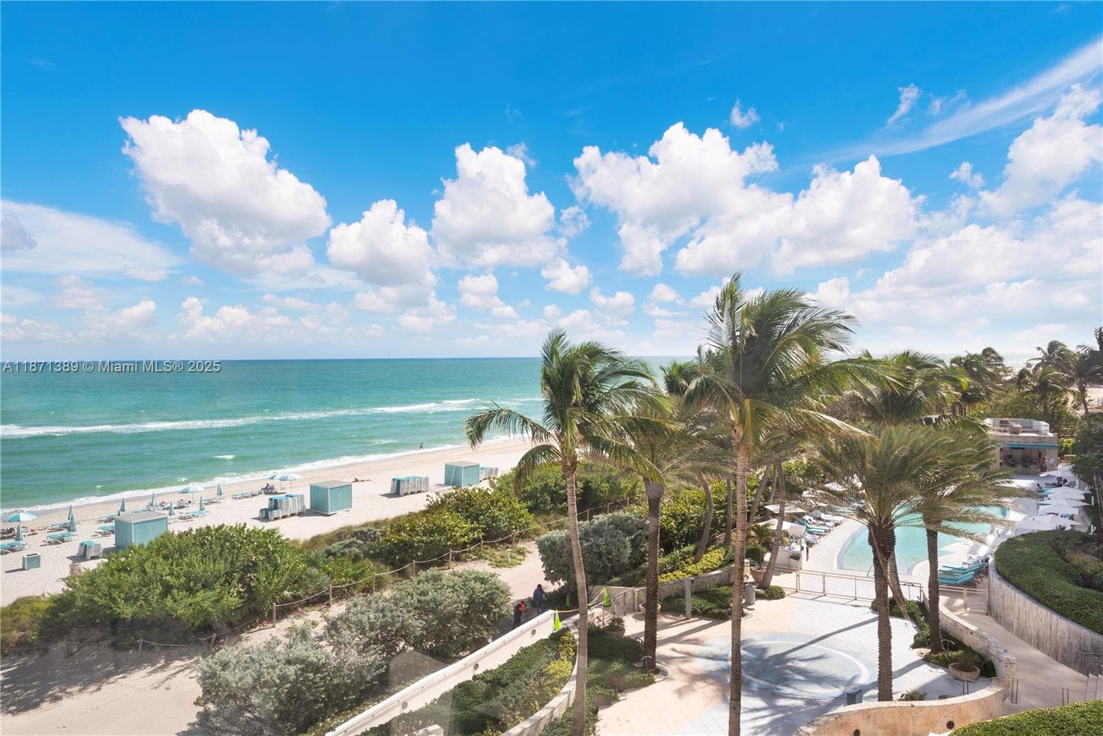6801 Collins Ave 418 (deed 407) photo 1