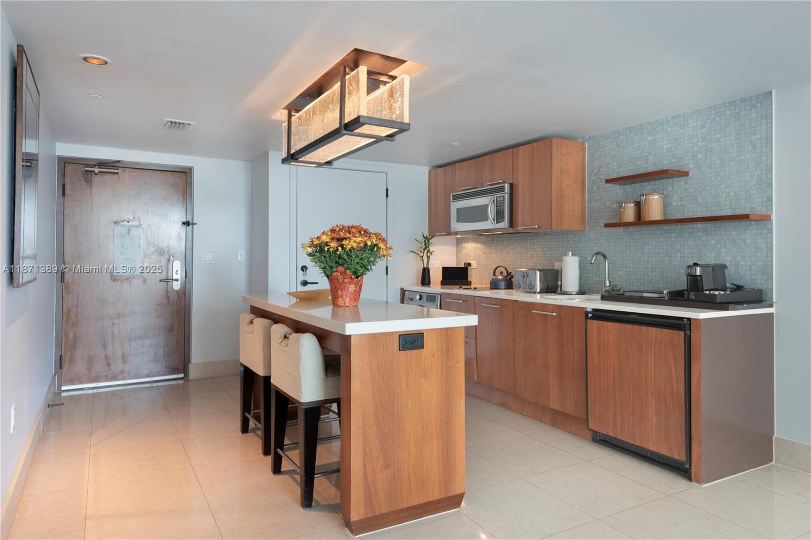 6801 Collins Ave 418 (deed 407) photo 8