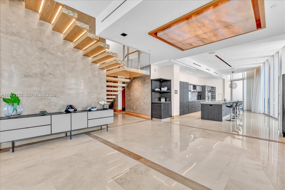 200 Biscayne Boulevard Way 3