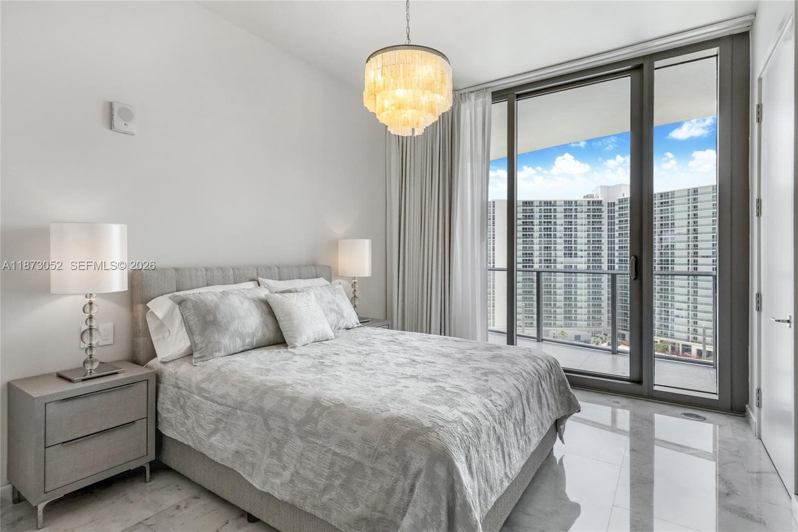 15701 Collins Ave 902 photo 19
