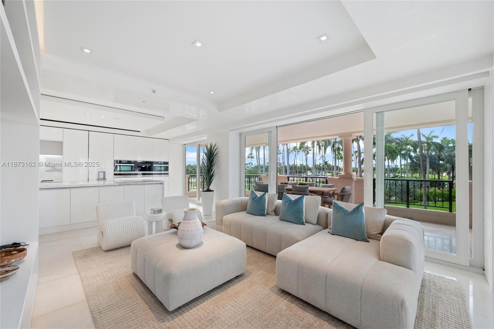 7921 Fisher Island Dr 7921 photo 21