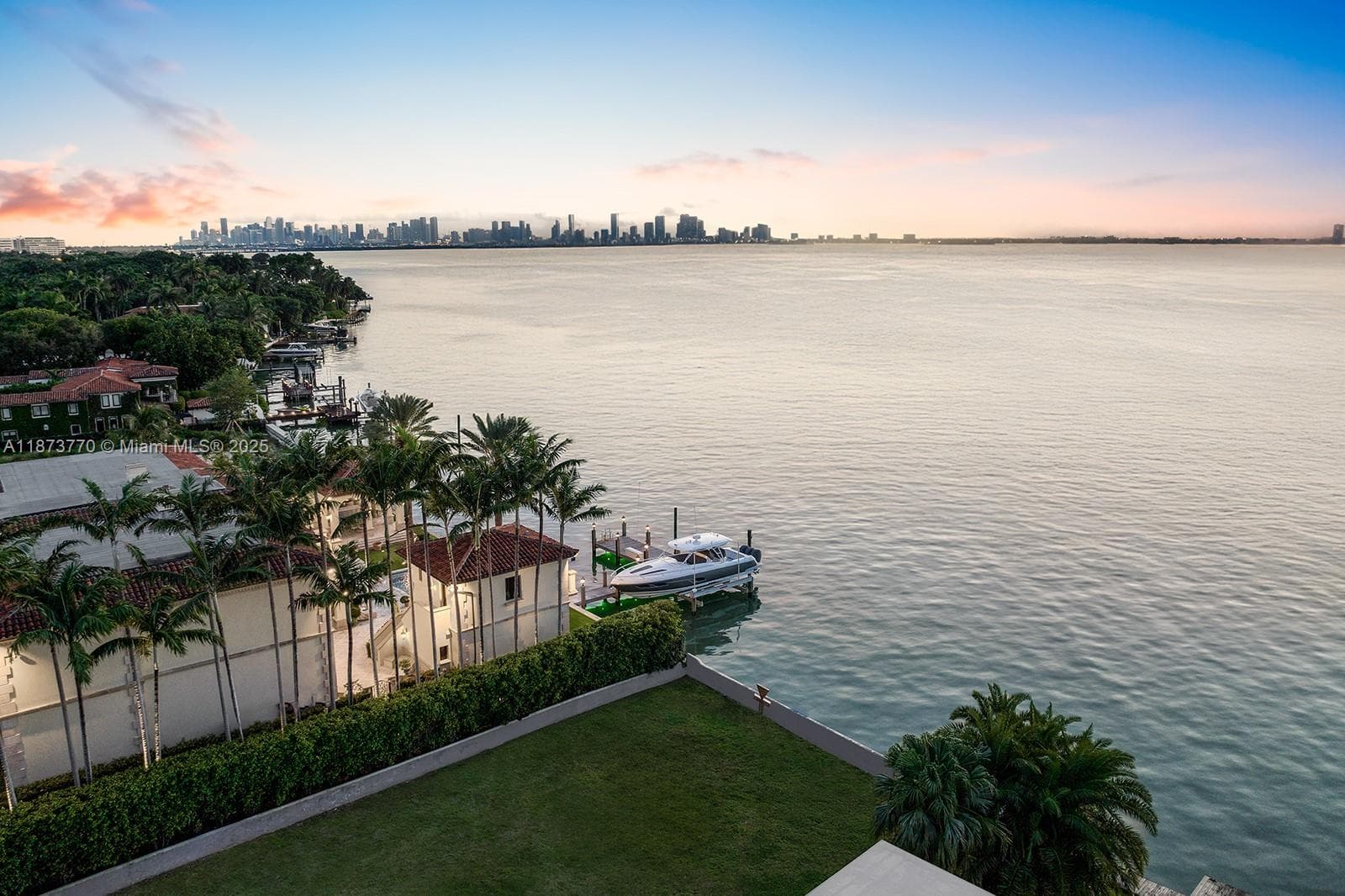 5226 Bay Rd 1