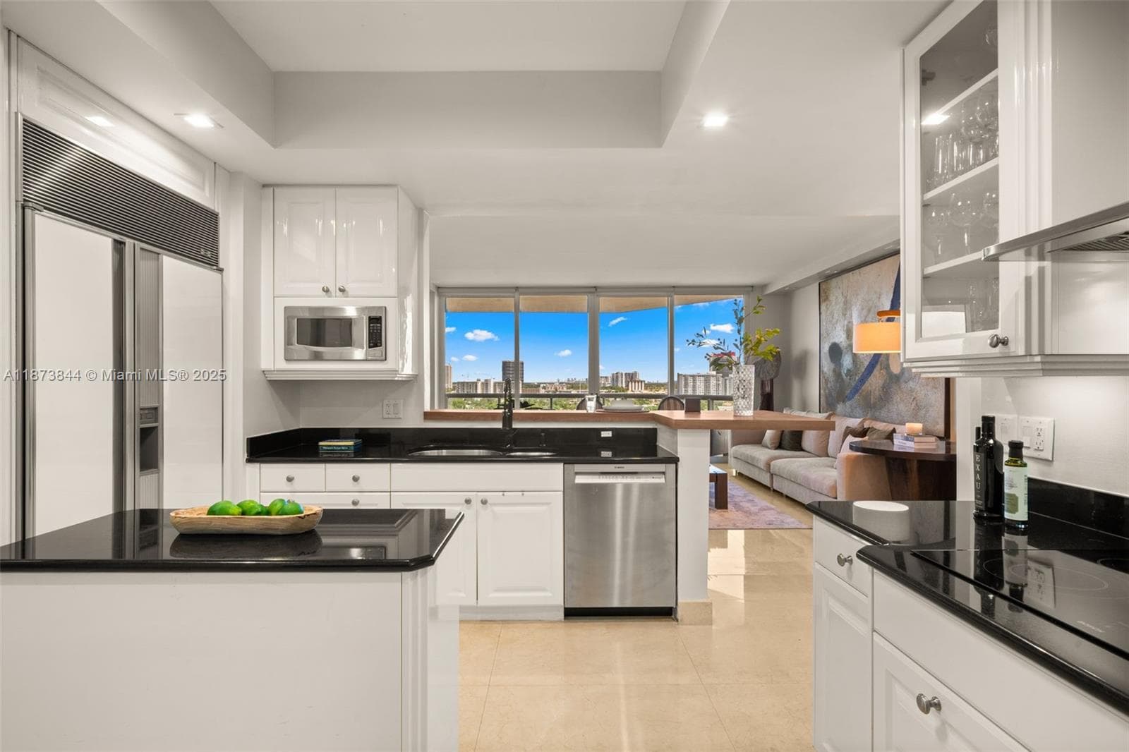 21200 Point Pl 1102 photo 12