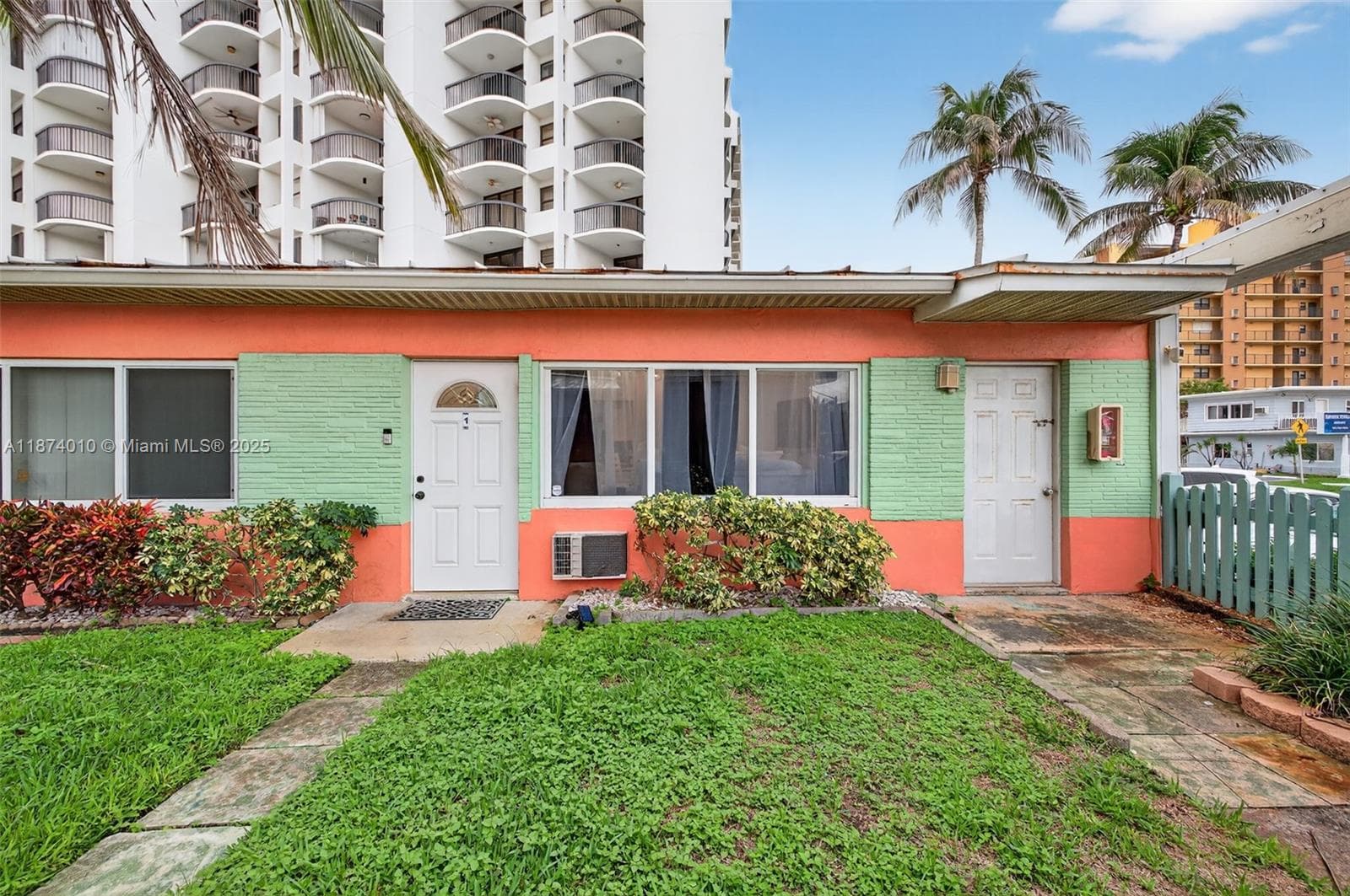 820 N Ocean Blvd 1 photo 4