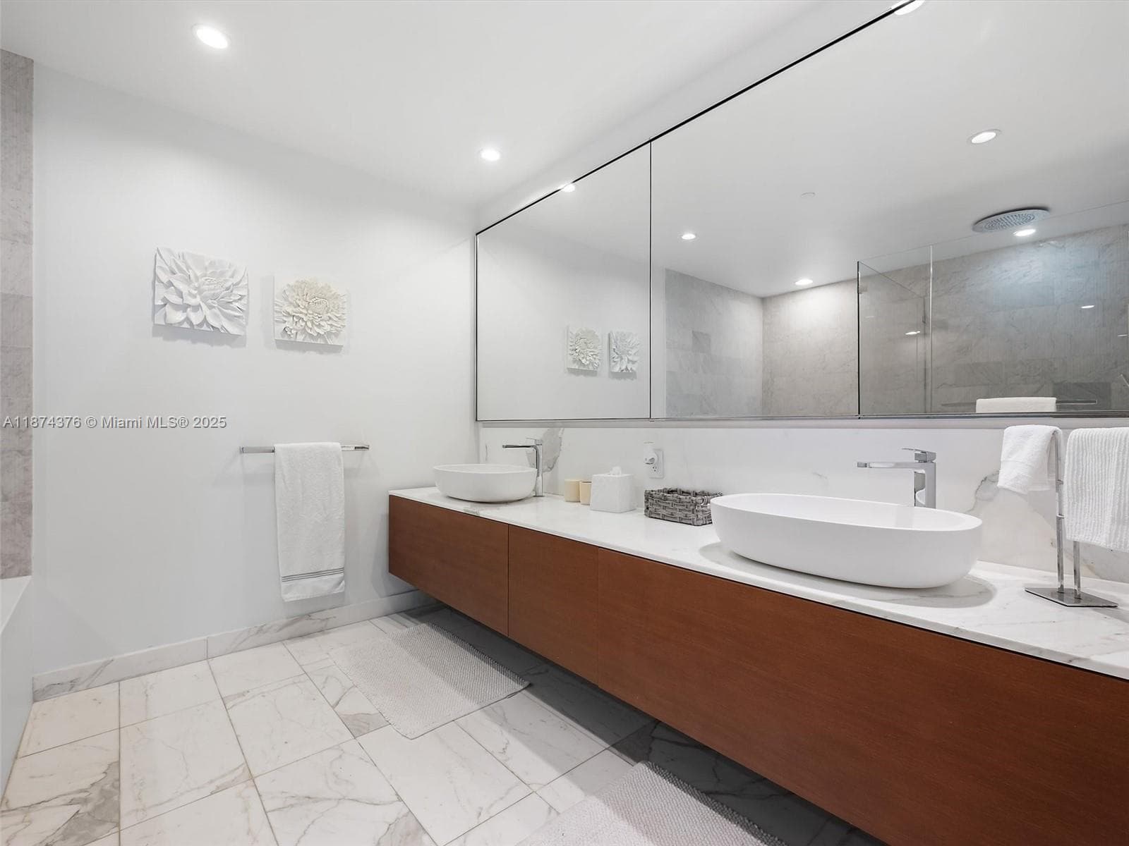 10203 Collins Ave 1105 photo 15