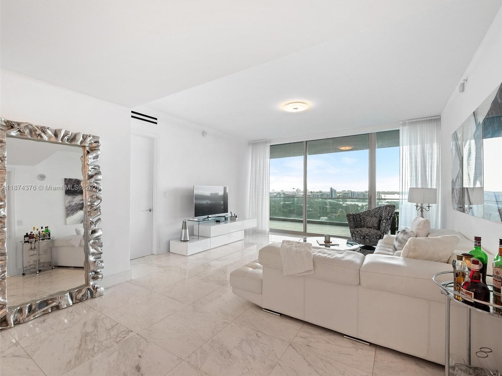10203 Collins Ave 4