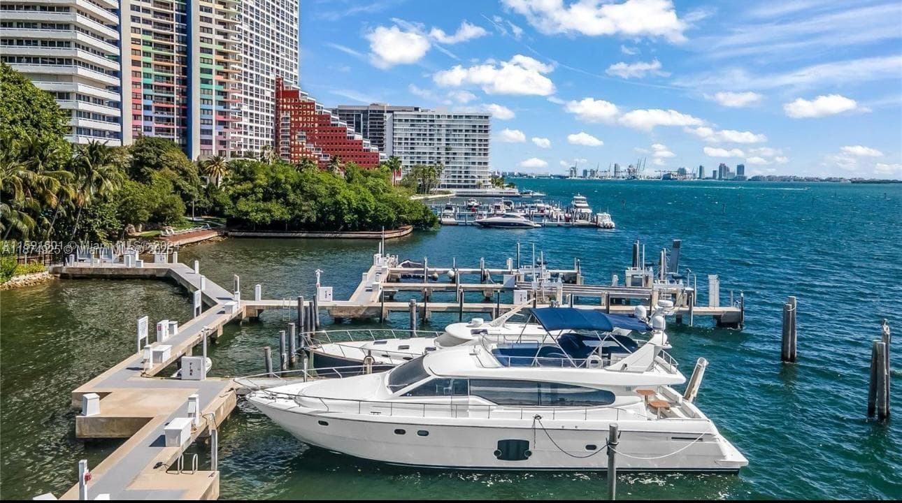 1643 Brickell Ave 1002 photo 23