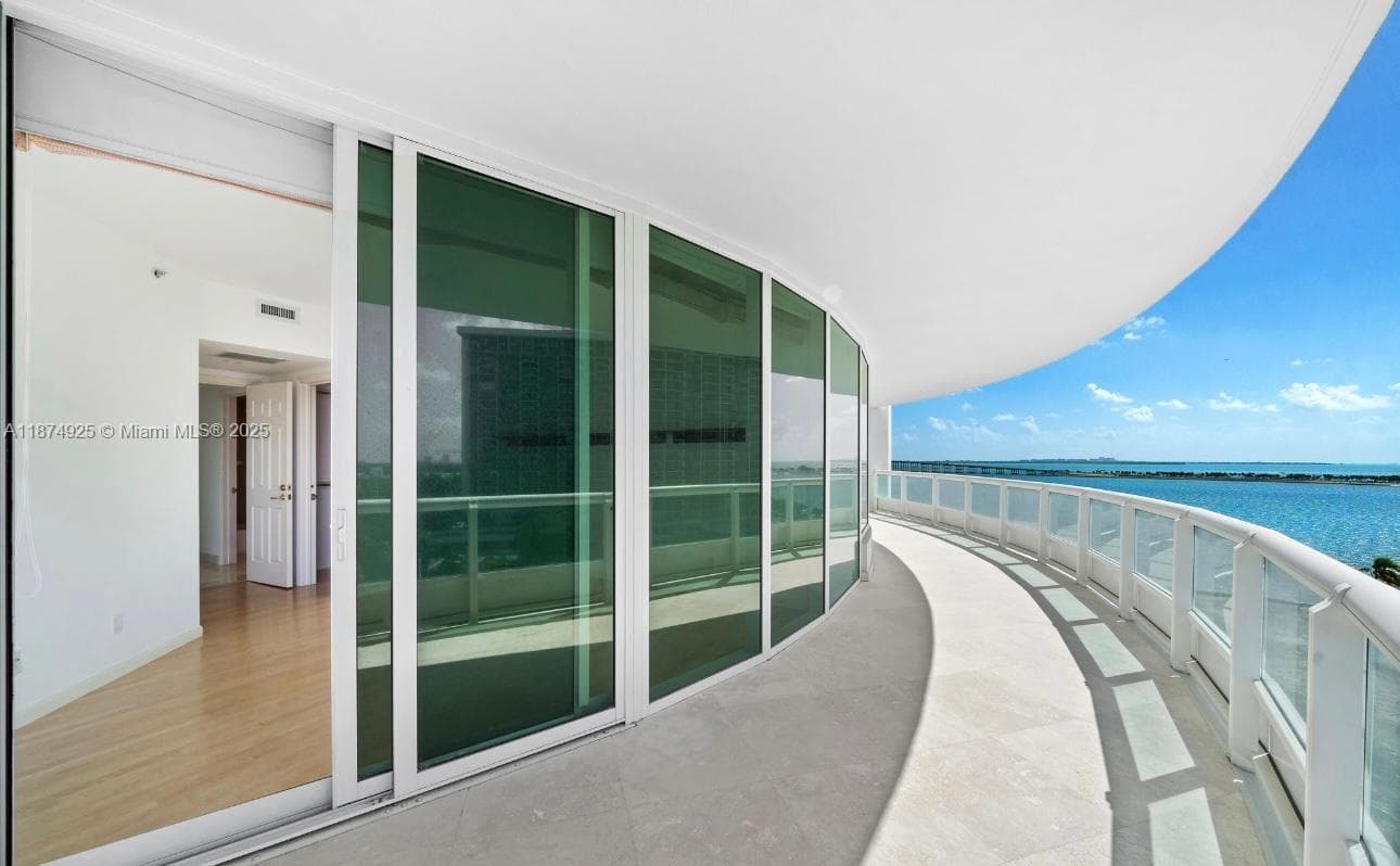1643 Brickell Ave 2