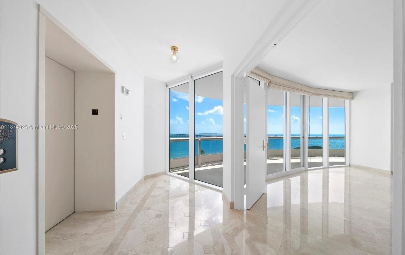 1643 Brickell Ave 5