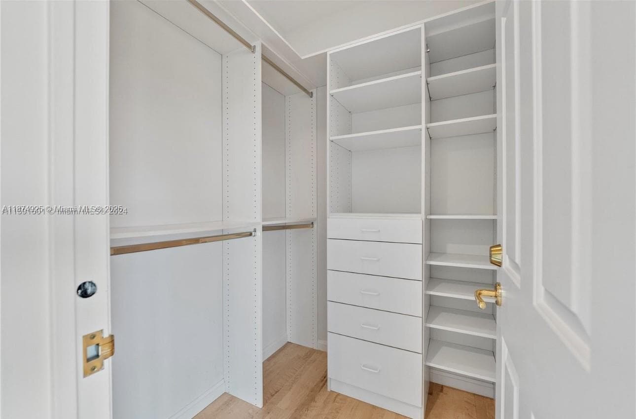 1643 Brickell Ave 1002 photo 18