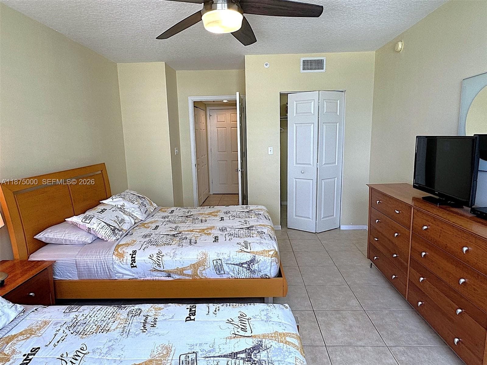 2080 OCEAN DRIVE 1010 photo 16