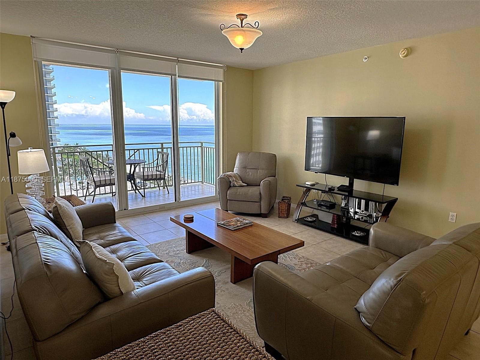2080 OCEAN DRIVE 3