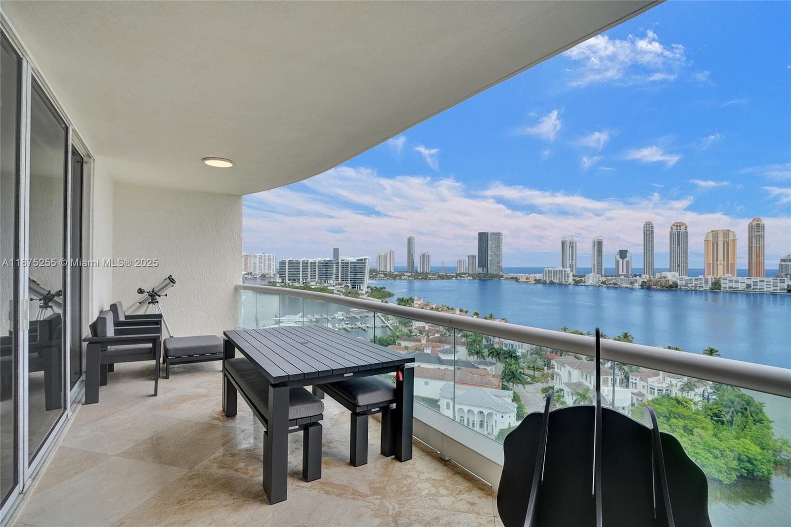 6000 Island Blvd 3