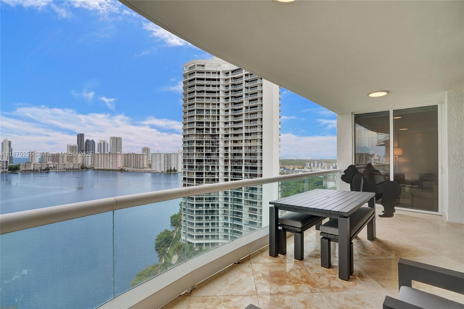 6000 Island Blvd 4
