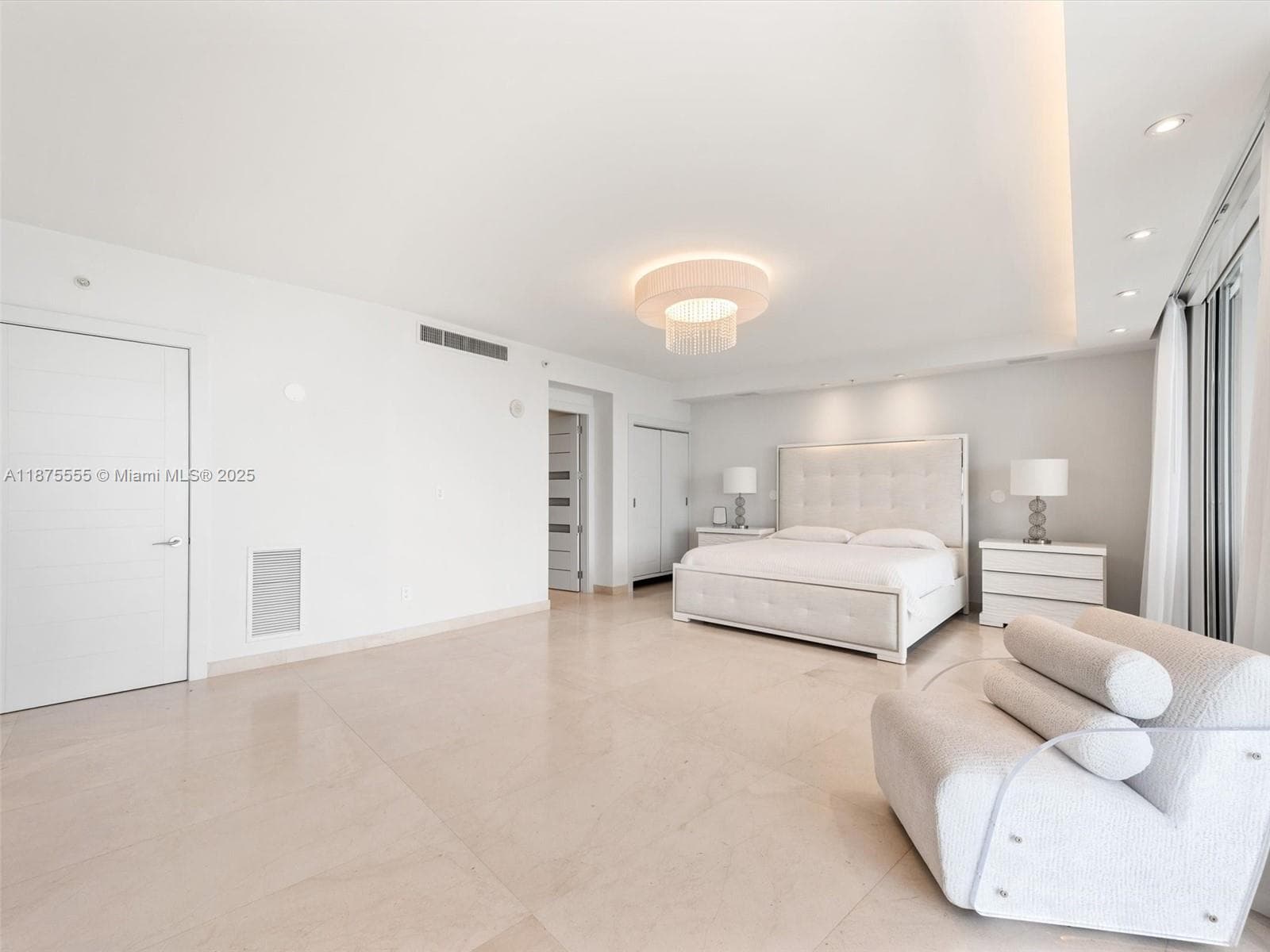 18201 Collins Ave 1209 photo 16
