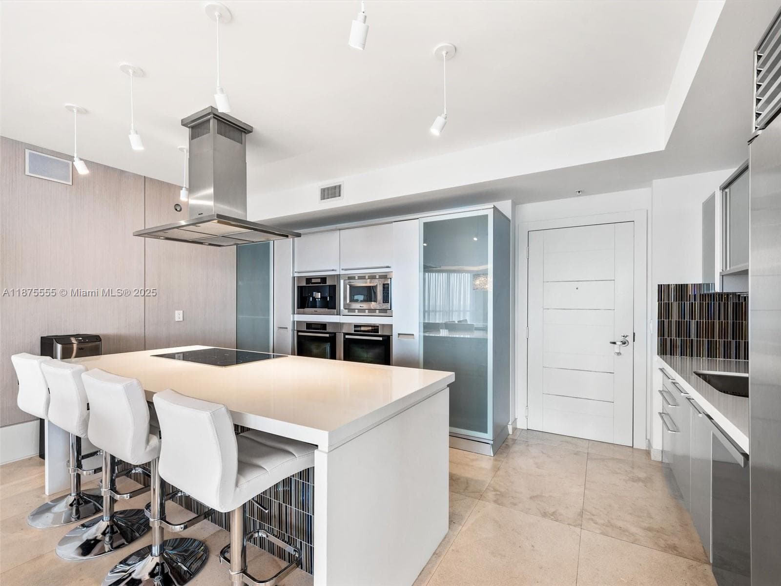 18201 Collins Ave 1209 photo 9