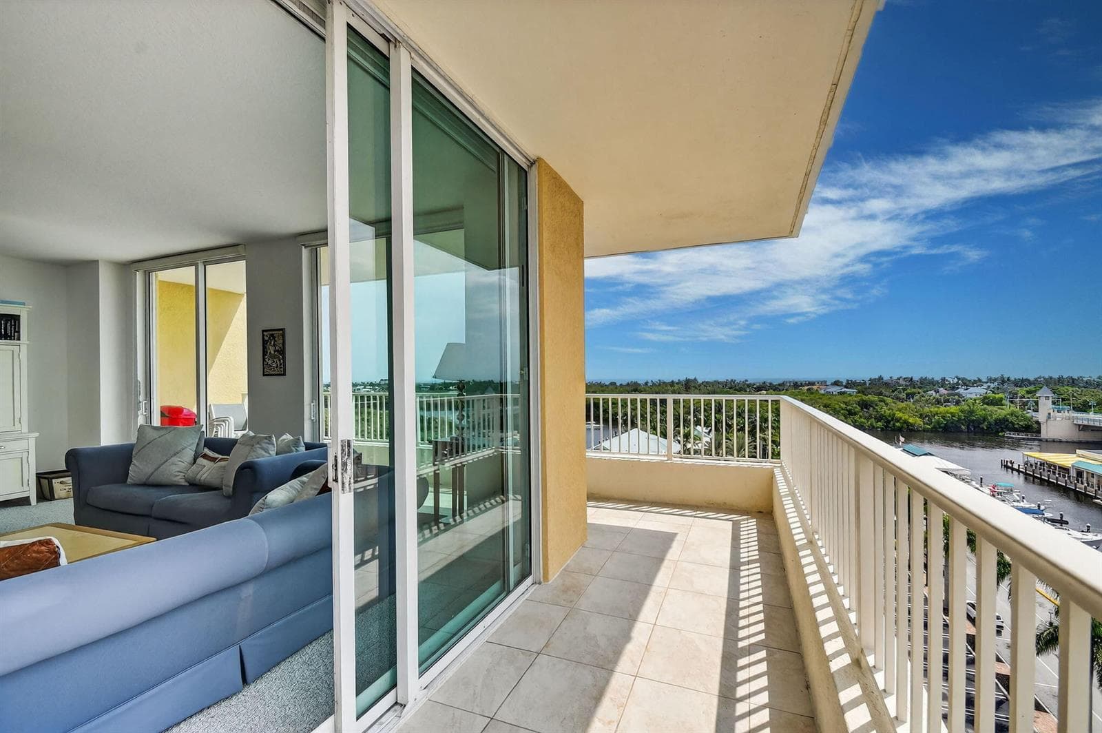 625 Casa Loma Boulevard #802 5