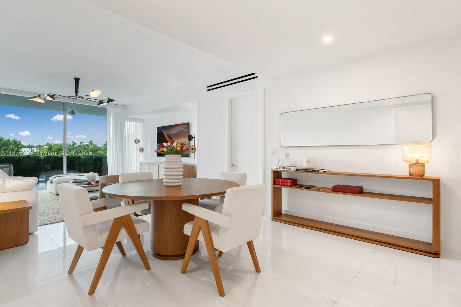 10203 Collins Ave 204 photo 6