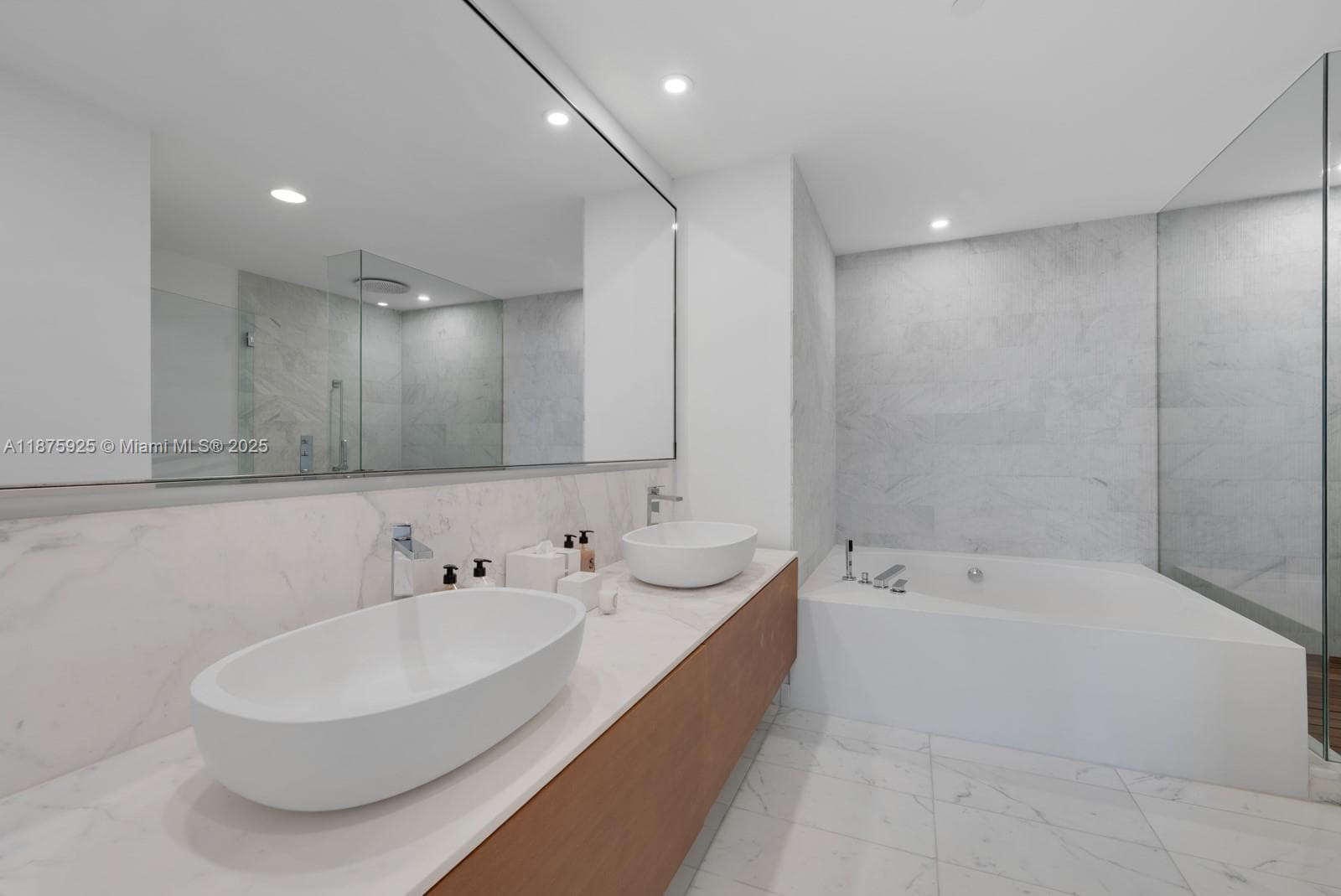 10203 Collins Ave 204 photo 15