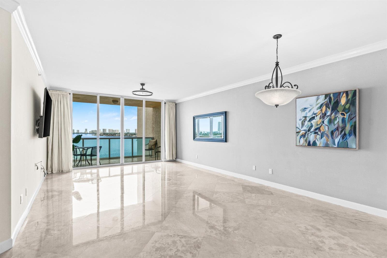 2650 Lake Shore Drive #703 5