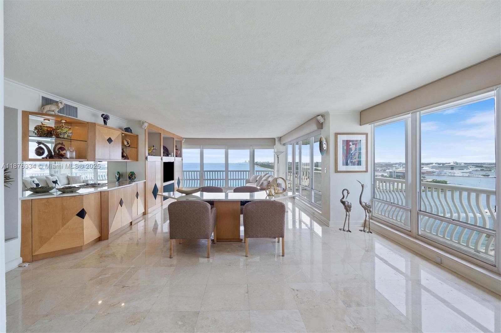 2200 Ocean Ln 4