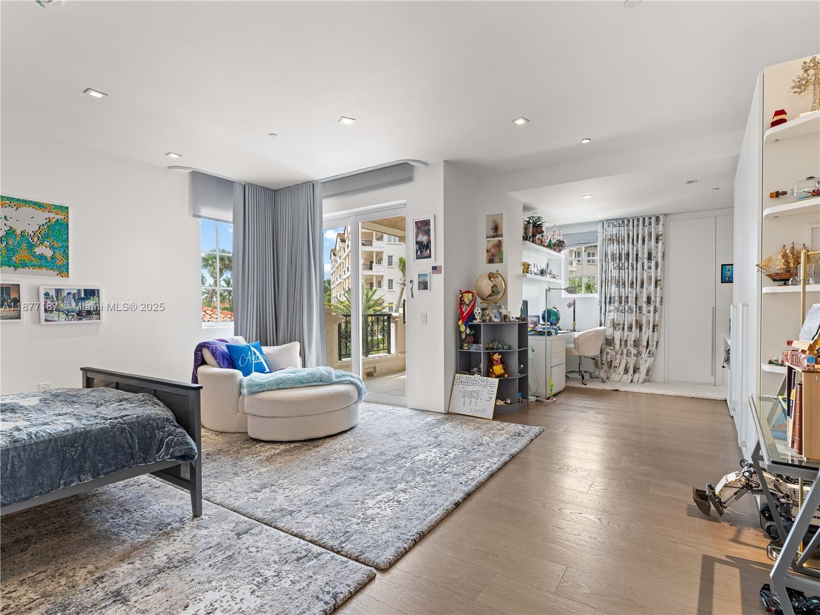 8011 Fisher Island Dr 8011 photo 22