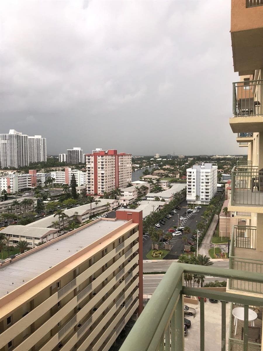 2080 Ocean Dr 1507 photo 13