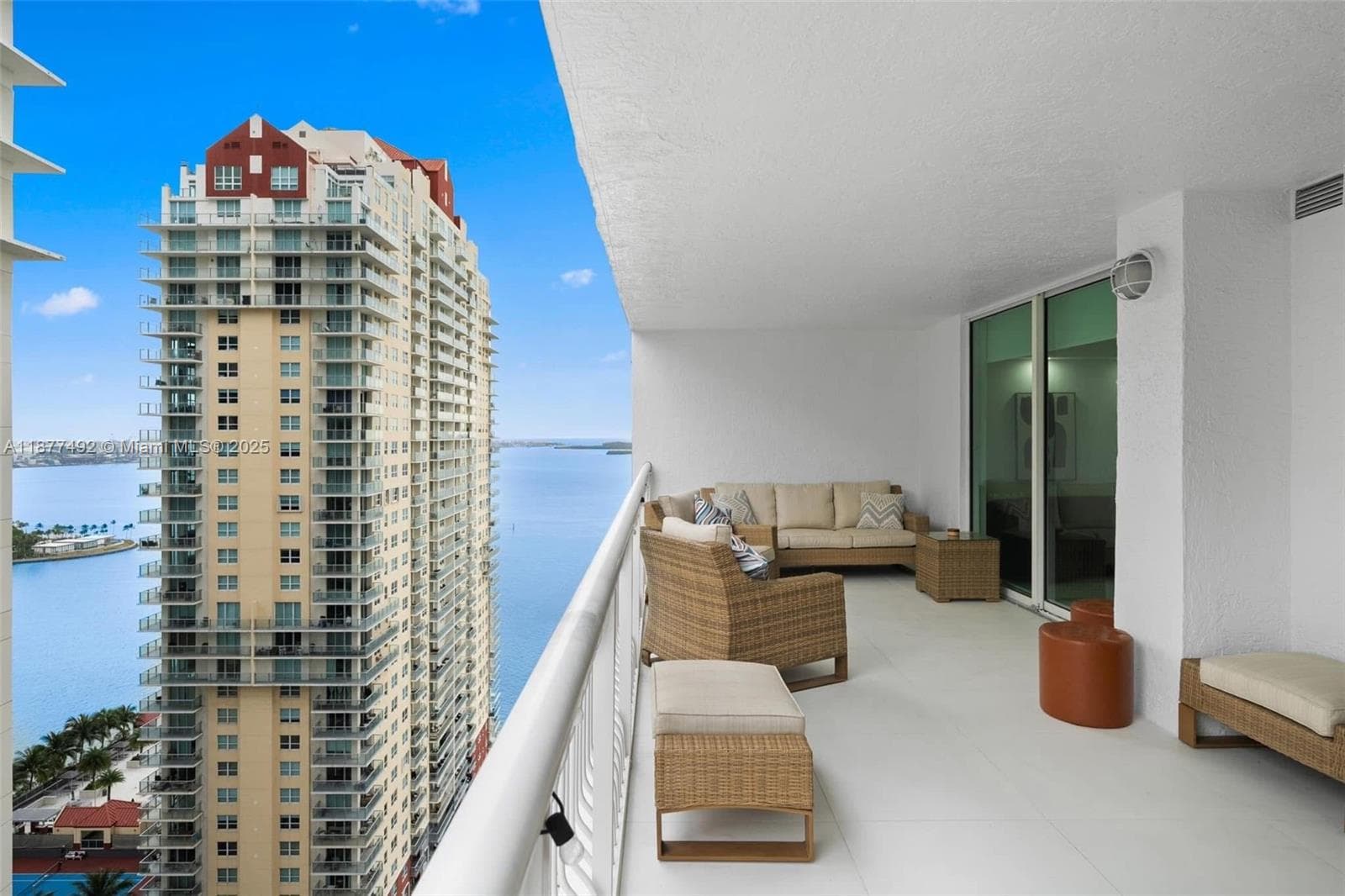 1200 Brickell Bay Dr 2812 photo 5