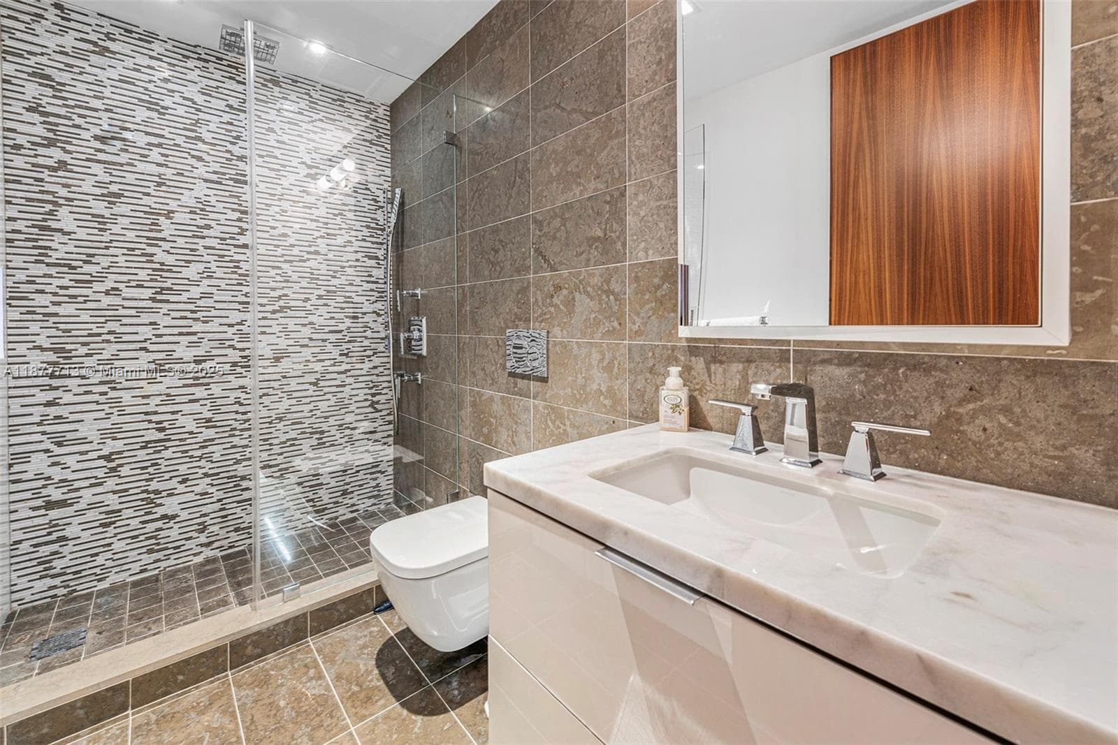 7966 Fisher Island Dr 7966 photo 23