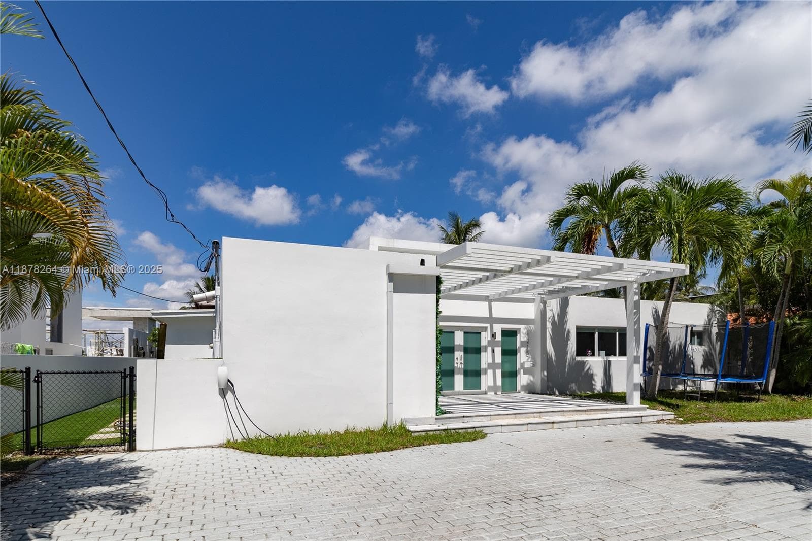 1215 Biscayne Point Rd photo 6
