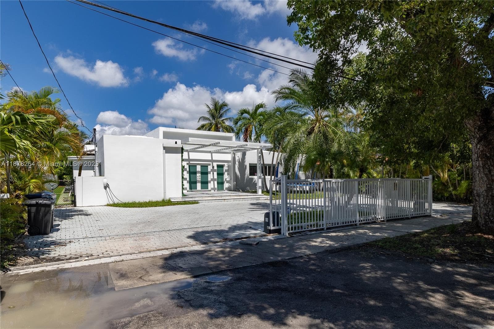 1215 Biscayne Point Rd 4