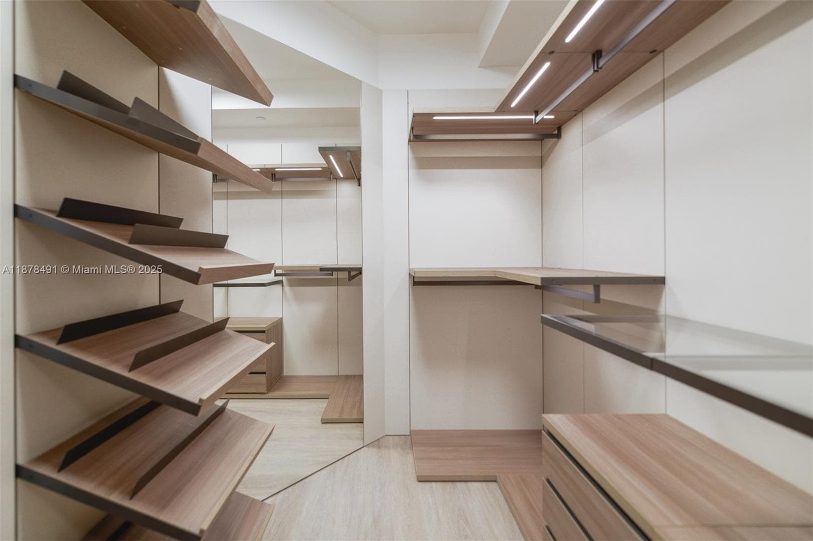 16051 Collins Ave 2102 photo 17
